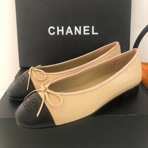 Chanel Beige and Black Women's Ballet Flats